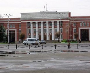 Депутаты таджикского парламента уходят на летние каникулы