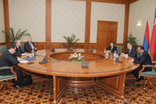 Встреча глав внешнеполитических ведомств Таджикистана и Армении