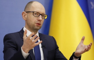 Арсений Яценюк: Украина не станет погашать долг перед РФ без согласия на его реструктуризацию