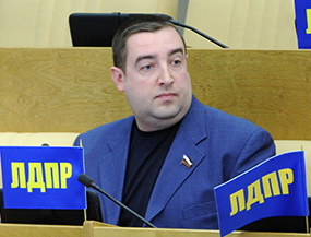 Илья Дроздов: "Все решения властей Украины направлены против собственной выгоды"