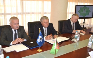 В МИДе Туркменистана состоялась встреча с делегацией Исполнительного комитета СНГ во главе с В.Гаркуном
