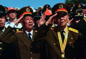 Президент Алмазбек Атамбаев принял участие в параде Победы в Пекине