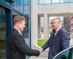 Президент Молдовы обсудил вопрос поставок газа в Молдову с главой «Газпром»