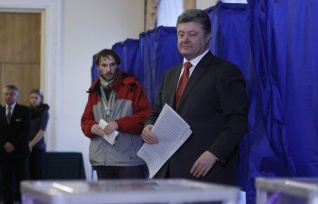 Порошенко после выборов обещает создать в Раде проевропейскую коалицию