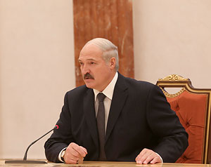 Беларусь не рассматривает себя в отрыве от России - Лукашенко 