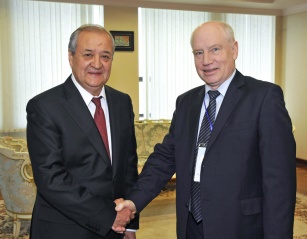 Сергей Лебедев встретился в Ташкенте с Министром иностранных дел Республики Узбекистан Абдулазизом Камиловым