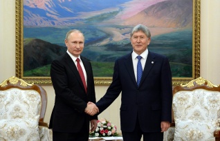 Владимир Путин и Алмазбек Атамбаев обсудили актуальные вопросы кыргызско-российского сотрудничества