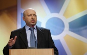 Турчинов: в Раде наберется достаточно голосов для отмены внеблокового статуса Украины