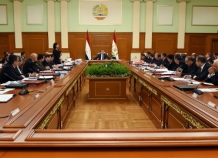 Эмомали Рахмон провел последнее в уходящем году заседание правительства Таджикистана