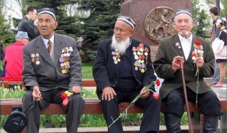 Ислам Каримов подписал указ о поддержке ветеранов войны и трудового фронта 1941-1945 гг