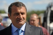 Спикер парламента Южной Осетии поздравил сотрудников МВД с профессиональным праздником