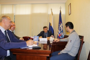Умахан Умаханов провел прием граждан в Общественной приемной Д. Медведева в Махачкале