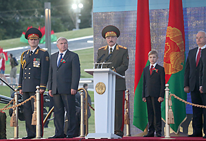 Лукашенко отмечает снижение эффективности послевоенной системы международной безопасности