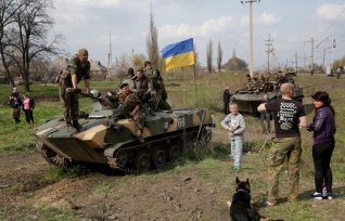 Лавров: необходимо уведомлять о передвижении военной техники в ходе перемирия на Украине