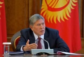 Алмазбек Атамбаев пообещал организовать честные президентские выборы в Киргизии