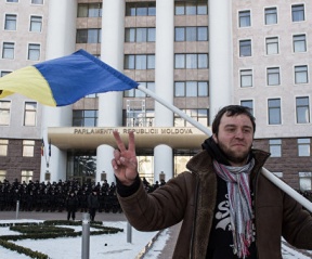 Оппозиционеры Молдавии проведут акцию протеста против решения КС