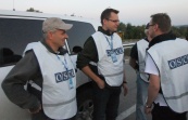Наблюдатели ОБСЕ посетили места массовых захоронений, обнаруженные представителями ДНР