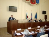 Депутат Госдумы Виктор Водолацкий принял участие в заседании Азовской гордумы