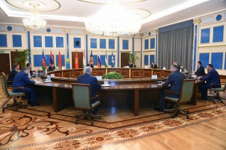 Президент Таджикистана принял министров внутренних дел государств – участников СНГ