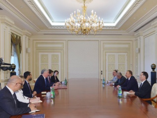 Президент Ильхам Алиев принял делегацию во главе с министром энергетики Великобритании
