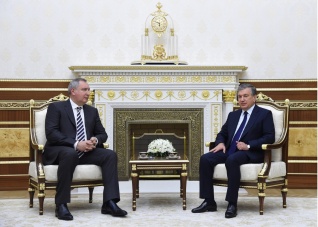 Президент Республики Узбекистан принял заместителя Председателя правительства Российской Федерации