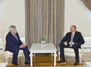 Президент Ильхам Алиев принял посла Беларуси