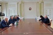 Ильхам Алиев принял делегацию российской Государственной думы