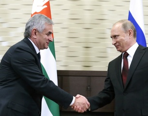 Владимир Путин посетит Абхазию в годовщину начала конфликта в Южной Осетии