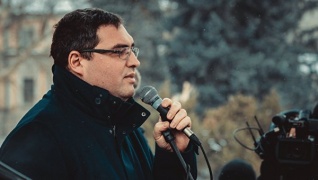 Оппозиция Молдавии призвала выступить против прямых выборов президента