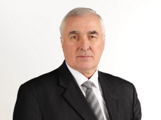 Леонид Тибилов наградил Владислава Суркова Орденом Дружбы