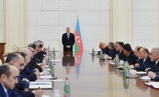 Под председательством Президента Азербайджана состоялось заседание Кабинета министров, посвященное итогам 2014 года 