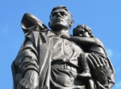 В ДНР открыли памятник «Советскому солдату»