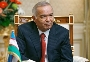 Алмазбек Атамбаев поздравил Ислама Каримова с переизбранием на должность президента Узбекистана 