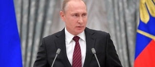 Владимир Путин поручил усилить правовую защиту соотечественников, проживающих за рубежом