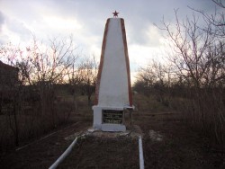 В Молдавии восстанавливают памятники советским воинам