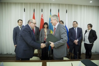 Евразийская экономическая комиссия и Всемирный банк начинают совместную работу по формированию цифрового пространства ЕАЭС