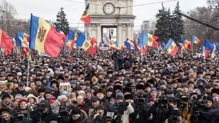 Молдавская оппозиция после тайм-аута намерена продолжить протесты