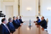 Президент Азербайджана принял делегацию Сената парламента Казахстана 