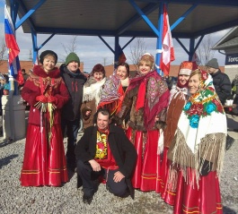 Традиционными масленичными гуляниями и забавами отметила русскоязычная община Торонто прощание с зимой