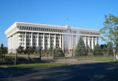 Около 60 % респондентов поддерживают вступление Кыргызстана в ТС - Сариев