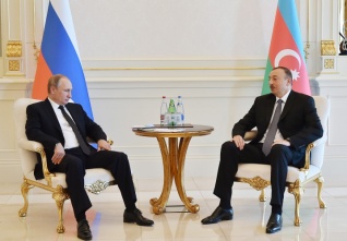 Азербайджан и Россия наращивают потенциал взаимного сотрудничества, несмотря на сложности в мировой экономике – Ильхам Алиев 