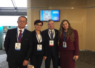 Артем Кавинов принимает участие в работе VI Всемирного конгресса соотечественников