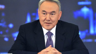 Нурсултан Назарбаев: "Не надо недооценивать мощь России"