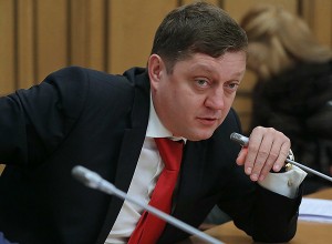 Олег Пахолков предложил Дмитрию Медведеву запретить госслужащим пользоваться наличными