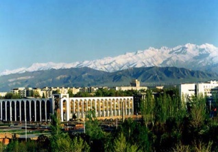 Кыргызстан готовится перейти к парламентской форме правления