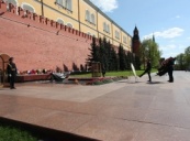 Делегация Парламентского Собрания Союза Беларуси и России возложила цветы к Могиле Неизвестного солдата