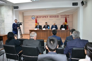 Наблюдатели от МПА СНГ дали высокую оценку организации референдума в Кыргызской Республике