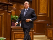 Избранный президент Армении Саркисян принес присягу и вступил в должность
