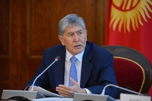 Президент Киргизии Атамбаев: «После второй революции ситуация в Кыргызстане напоминала Украину»