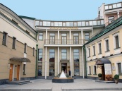 Личный архив писателя-эмигранта Шмелева представили в Доме русского зарубежья